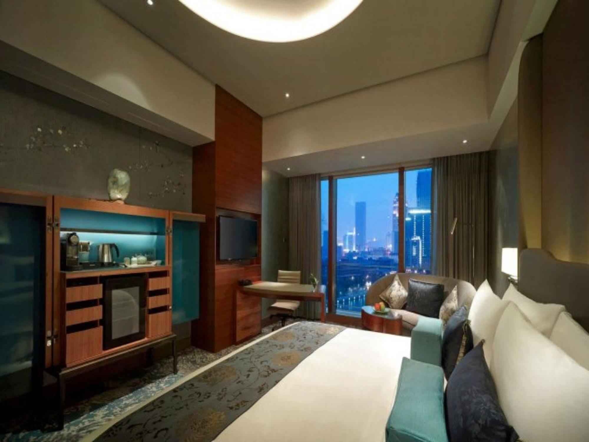 Shangri-La Tianjin Bagian luar foto